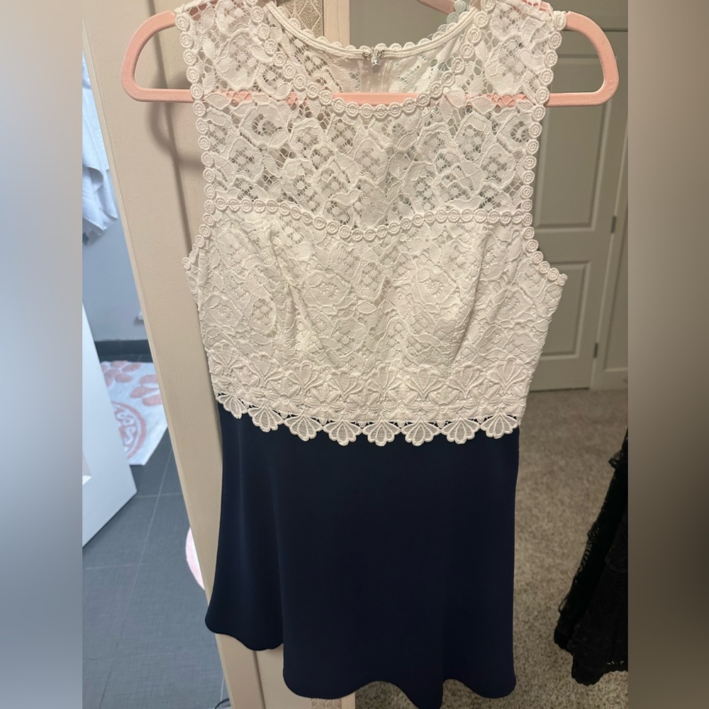 1xwearLilly Pulitzer Carolyn Dress True Navy (worn once) - Picture 6 of 6